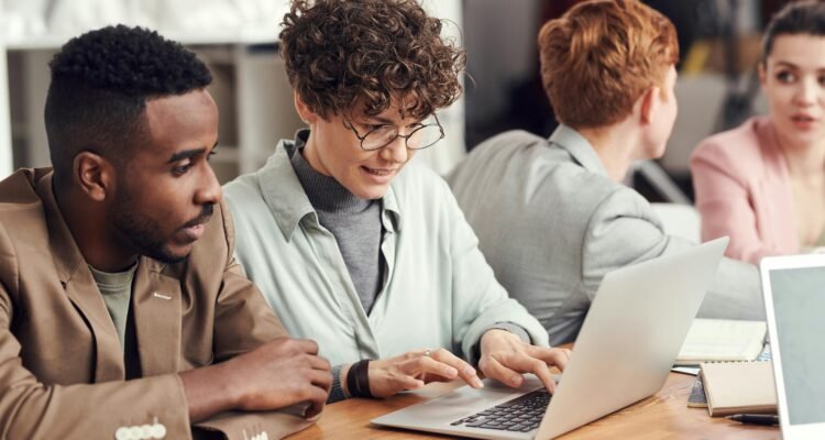 Descubra as 5 prioridades estratégicas que todo CTO precisa adotar para liderar inovação, IA e transformação digital com responsabilidade.