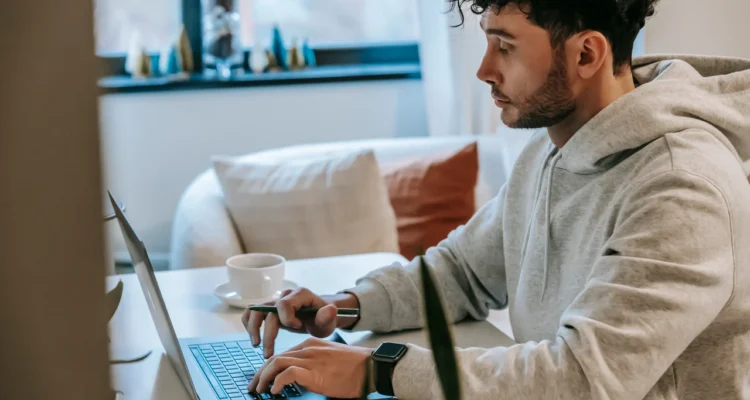 Liderança AI-Augmented: o novo papel dos líderes na era dos times potencializados por IA